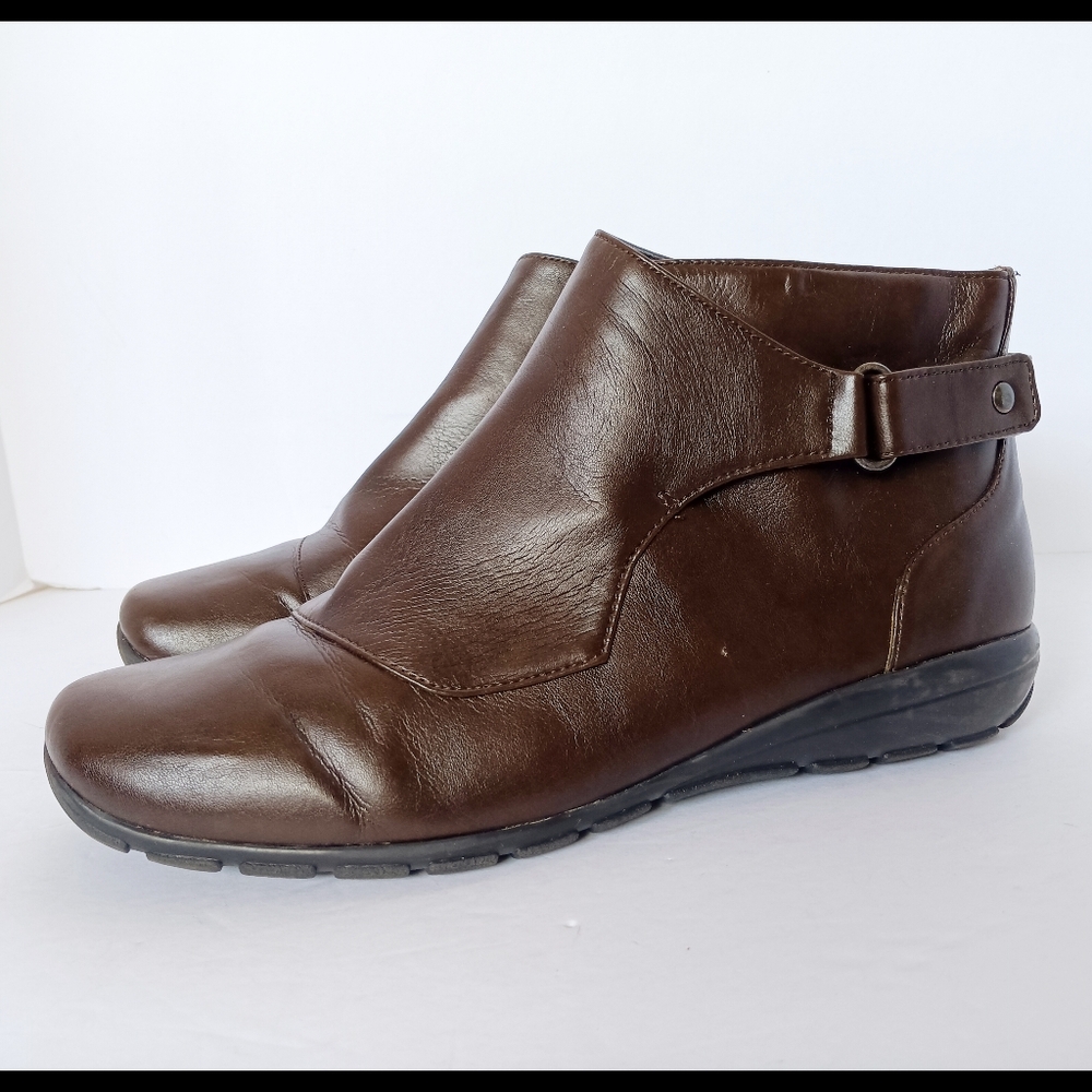 🖤 Easy Spirit Brown Faux Leather Ankle Boots Booties Womens 8 Vegan
